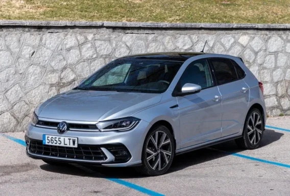 Volkswagen Polo (Automat, 1.2 L, 5 miest)